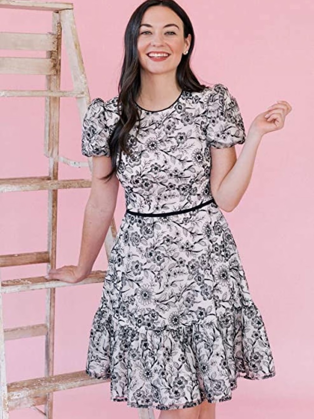 NWT Gal Meets Glam Black and White Embroidery Puff Sleeve Viola Dress Size 0